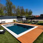 Porta Iii - Private Pool And Jacuzzi * Balatonalmadi