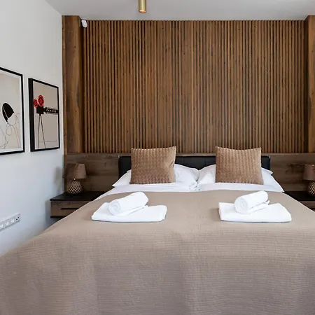 Porta Iii - Privat Pool And Jacuzzi *