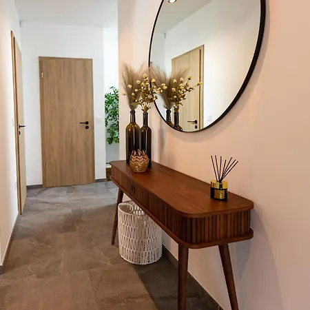 Porta Iii - Privat Pool And Jacuzzi Вилла *