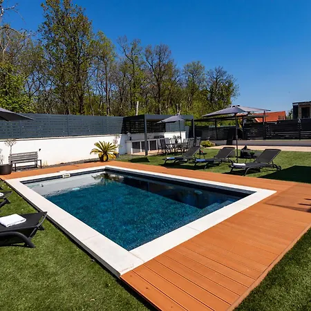 Porta Iii - Private Pool And Jacuzzi * Balatonalmádi