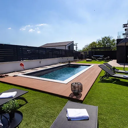Porta Iii - Private Pool And Jacuzzi