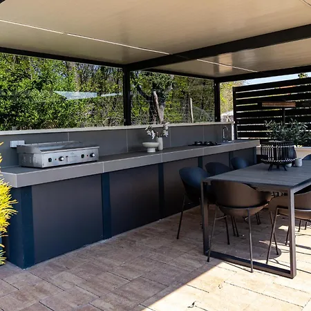 Porta Iii - Private Pool And Jacuzzi וילה *