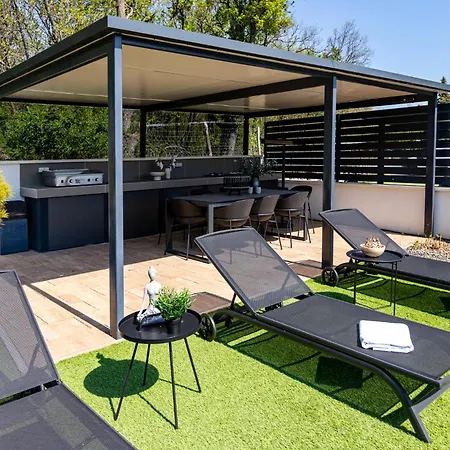 Porta Iii - Private Pool And Jacuzzi וילה *