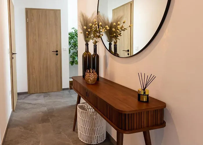 Porta Iii - Privat Pool And Jacuzzi Vila *